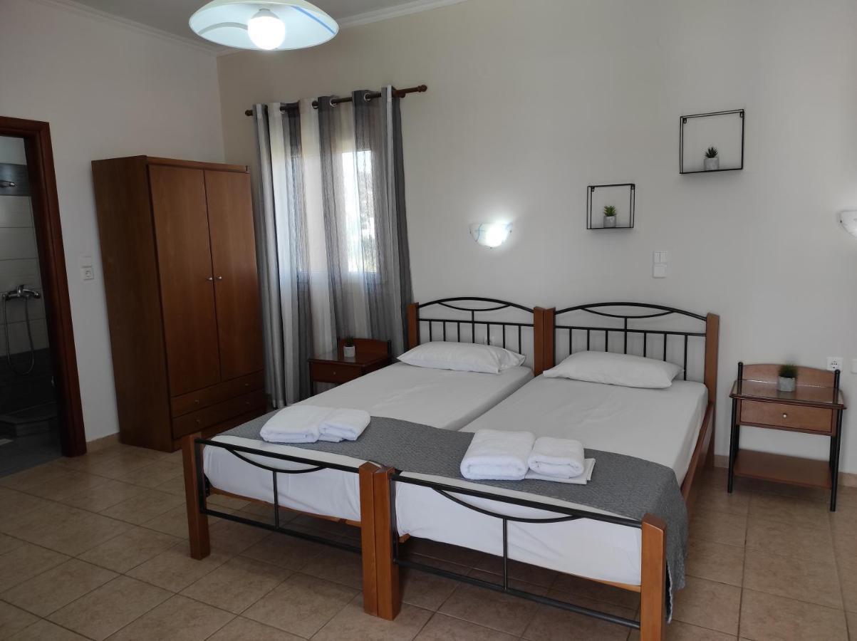 Vythos Apartment Adamantas  Bagian luar foto