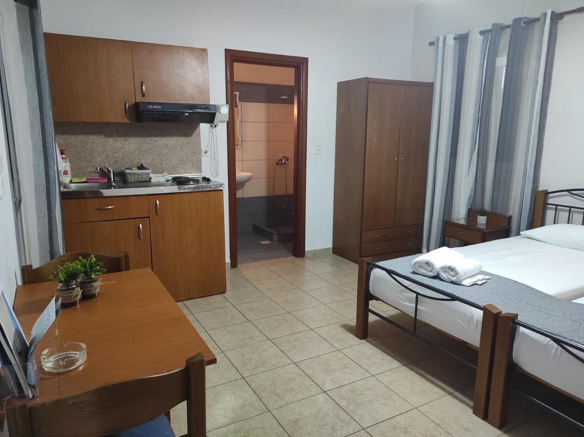 Vythos Apartment Adamantas  Bagian luar foto