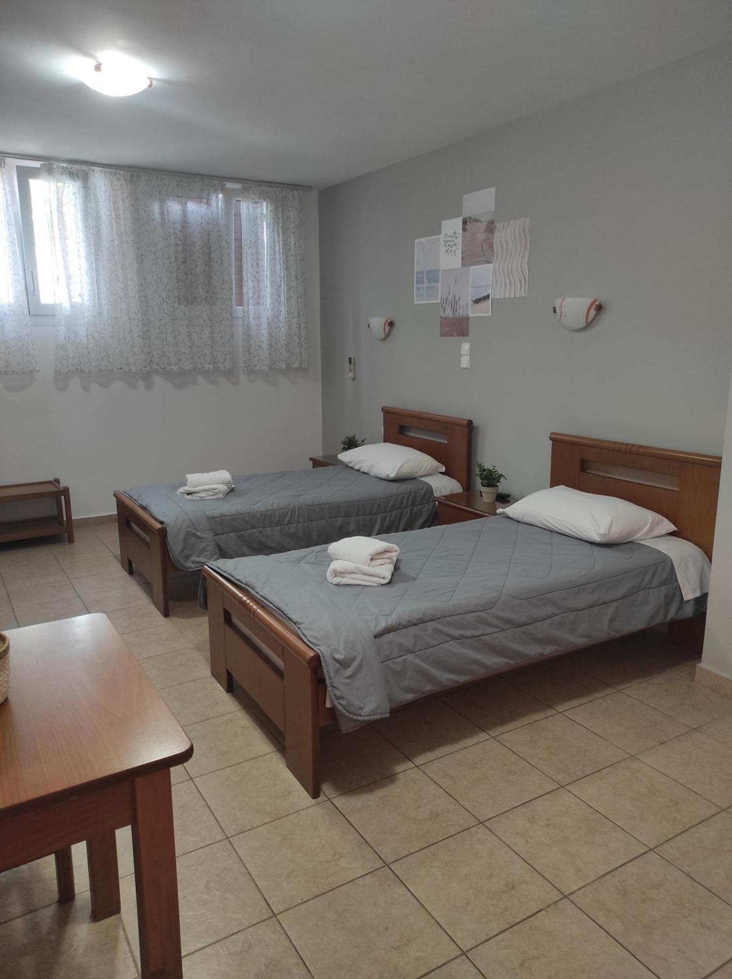 Vythos Apartment Adamantas  Bagian luar foto