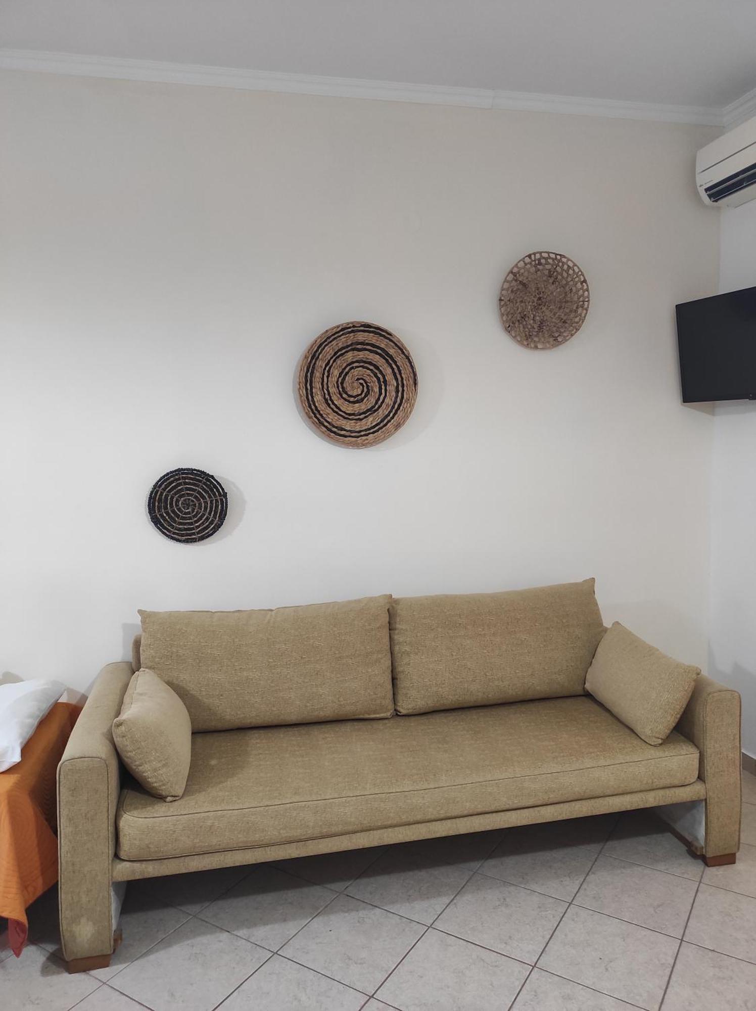 Vythos Apartment Adamantas  Bagian luar foto