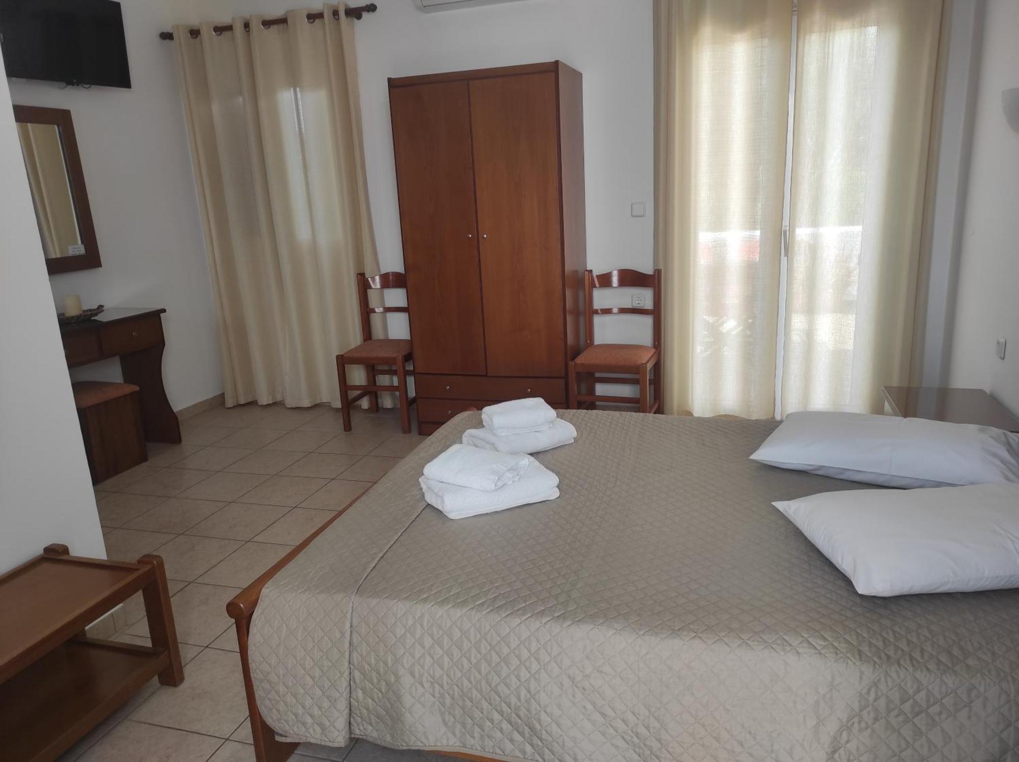 Vythos Apartment Adamantas  Bagian luar foto