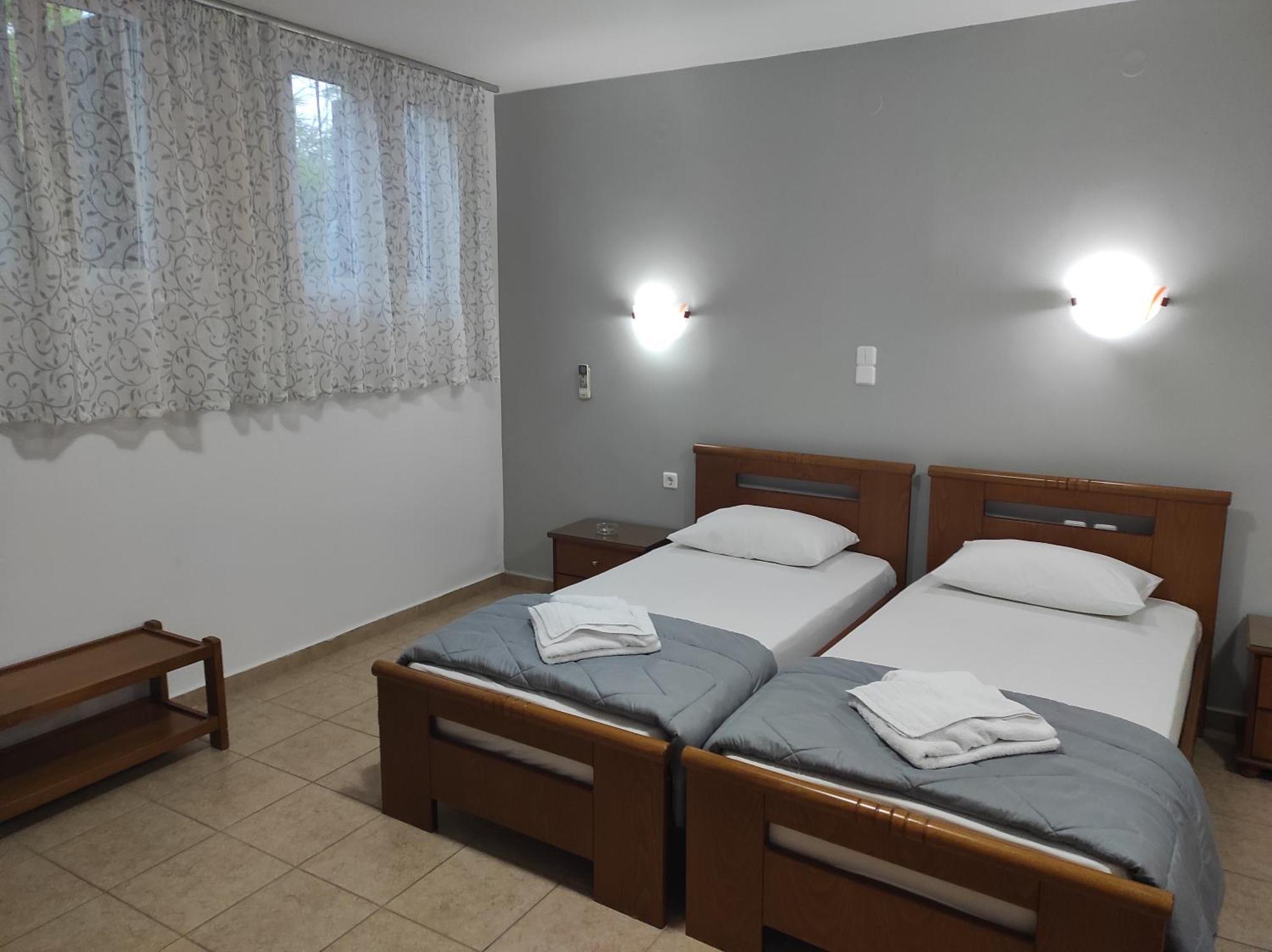 Vythos Apartment Adamantas  Bagian luar foto