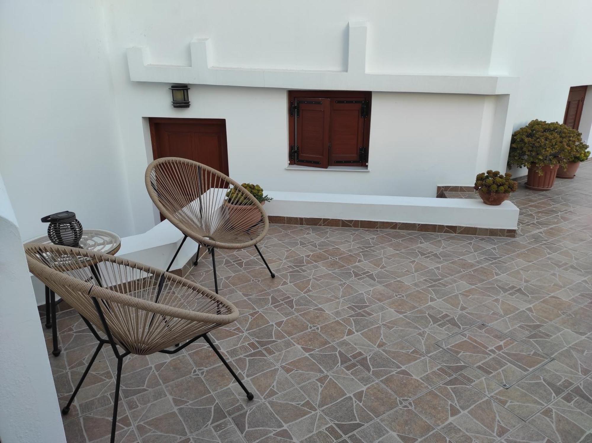 Vythos Apartment Adamantas  Bagian luar foto