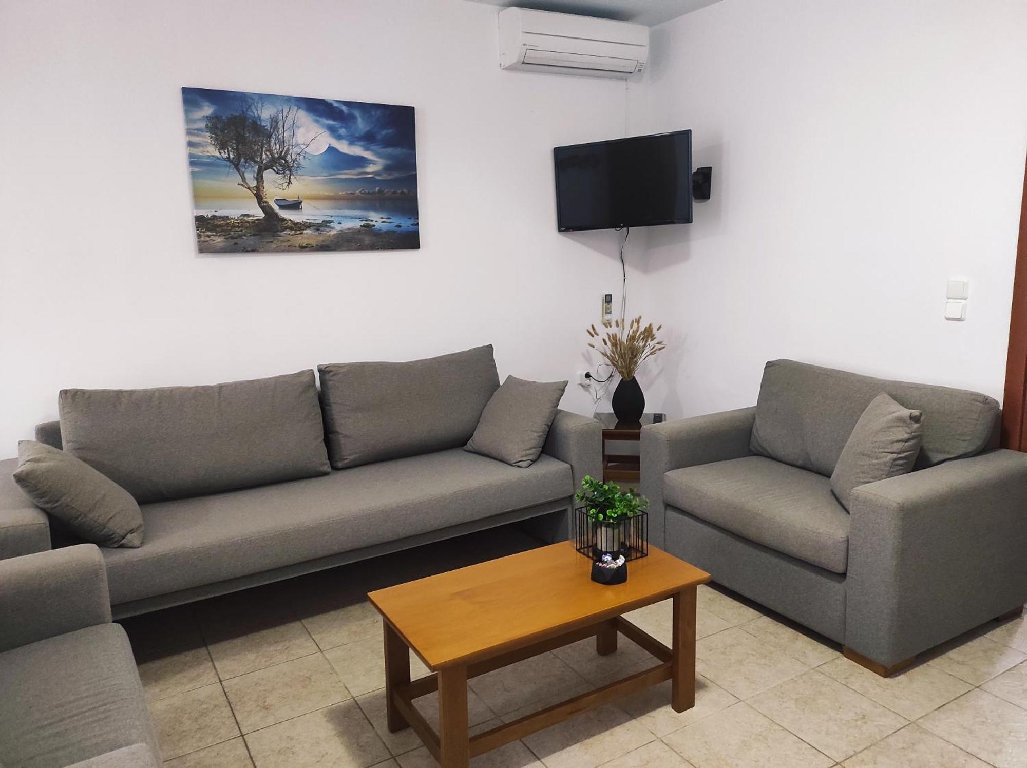 Vythos Apartment Adamantas  Bagian luar foto