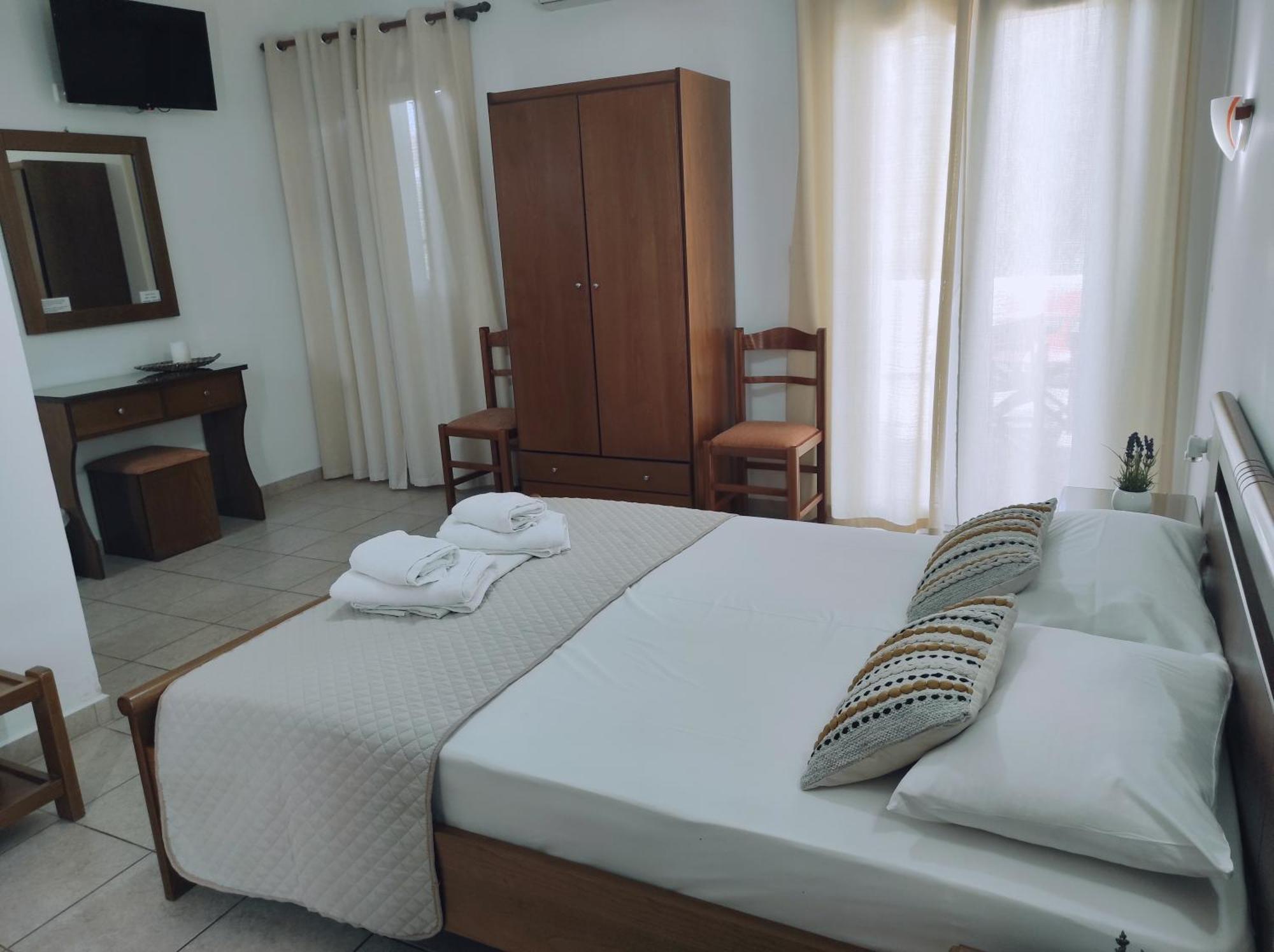 Vythos Apartment Adamantas  Bagian luar foto